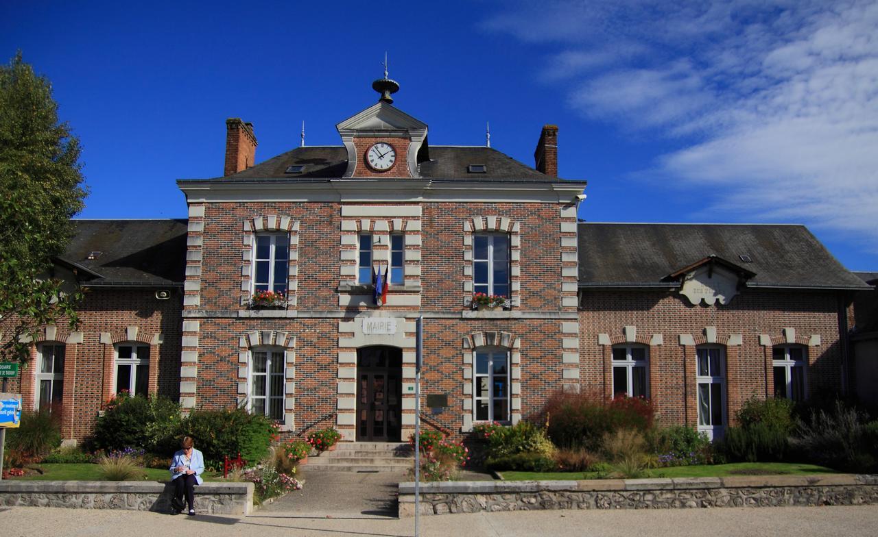 Mur-de-Sologne Les Chalets De Mur De Sologne מראה חיצוני תמונה